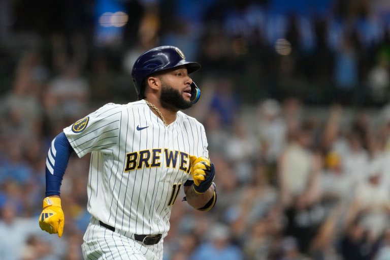 Brewers' Jackson Chourio joins exclusive club by producing three 20-homer seasons before turning 23 | iNFOnews.ca