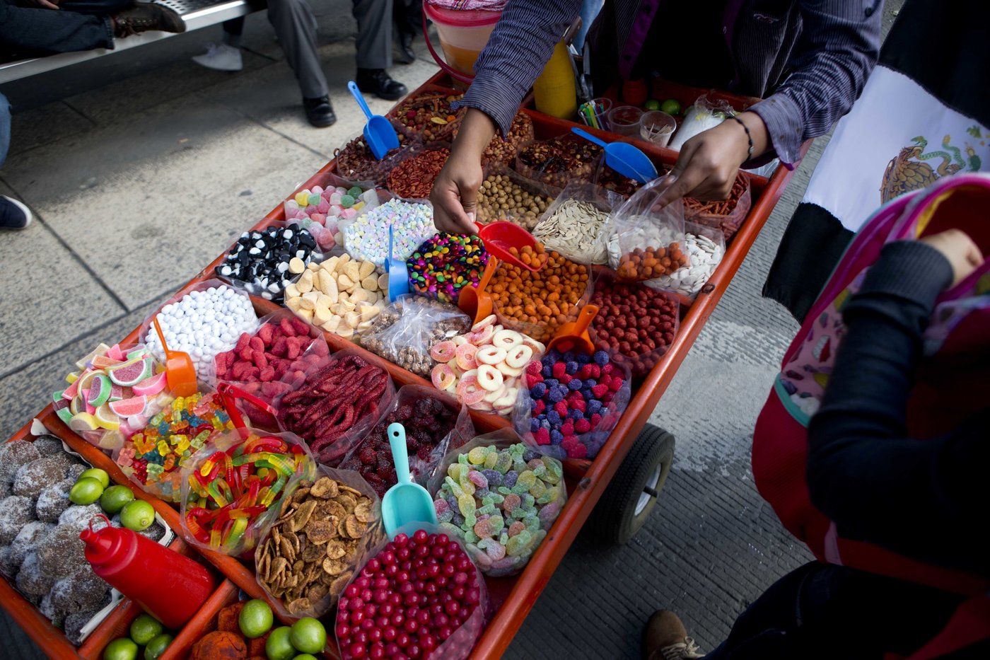 Mexican schools have 6 months to ban sale of junk food or face heavy fines | iNFOnews.ca