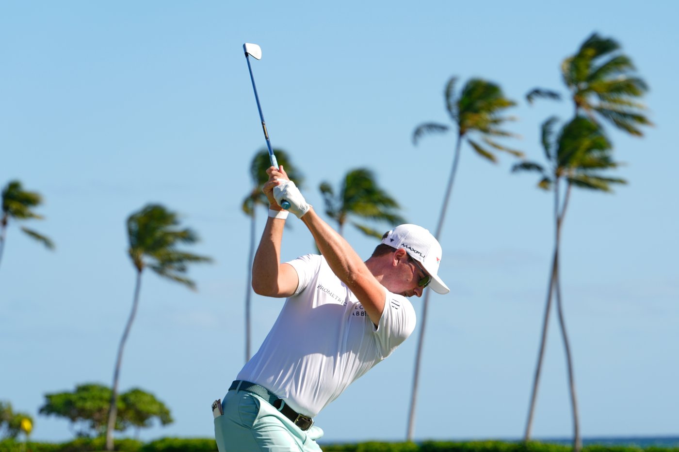 Riley, defending champ Taylor part of 5-way tie for lead at windy Sony Open | iNFOnews.ca Riley, defending champ Taylor part of 5-way tie for lead at windy Sony Open | iNFOnews.ca