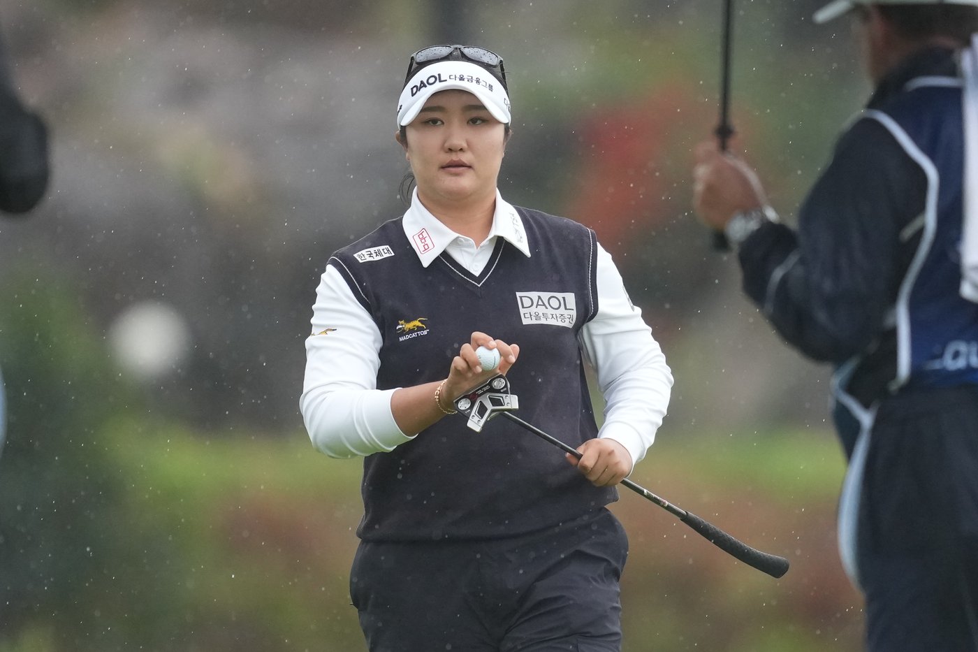 Choi has strong start at LPGA South Korea to move into a tie for 2nd place after 3 rounds | iNFOnews.ca