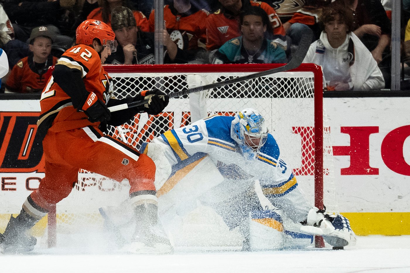 Joel Hofer makes 22 saves for 5th shutout of the season, Blues beat Ducks 4-0 | iNFOnews.ca