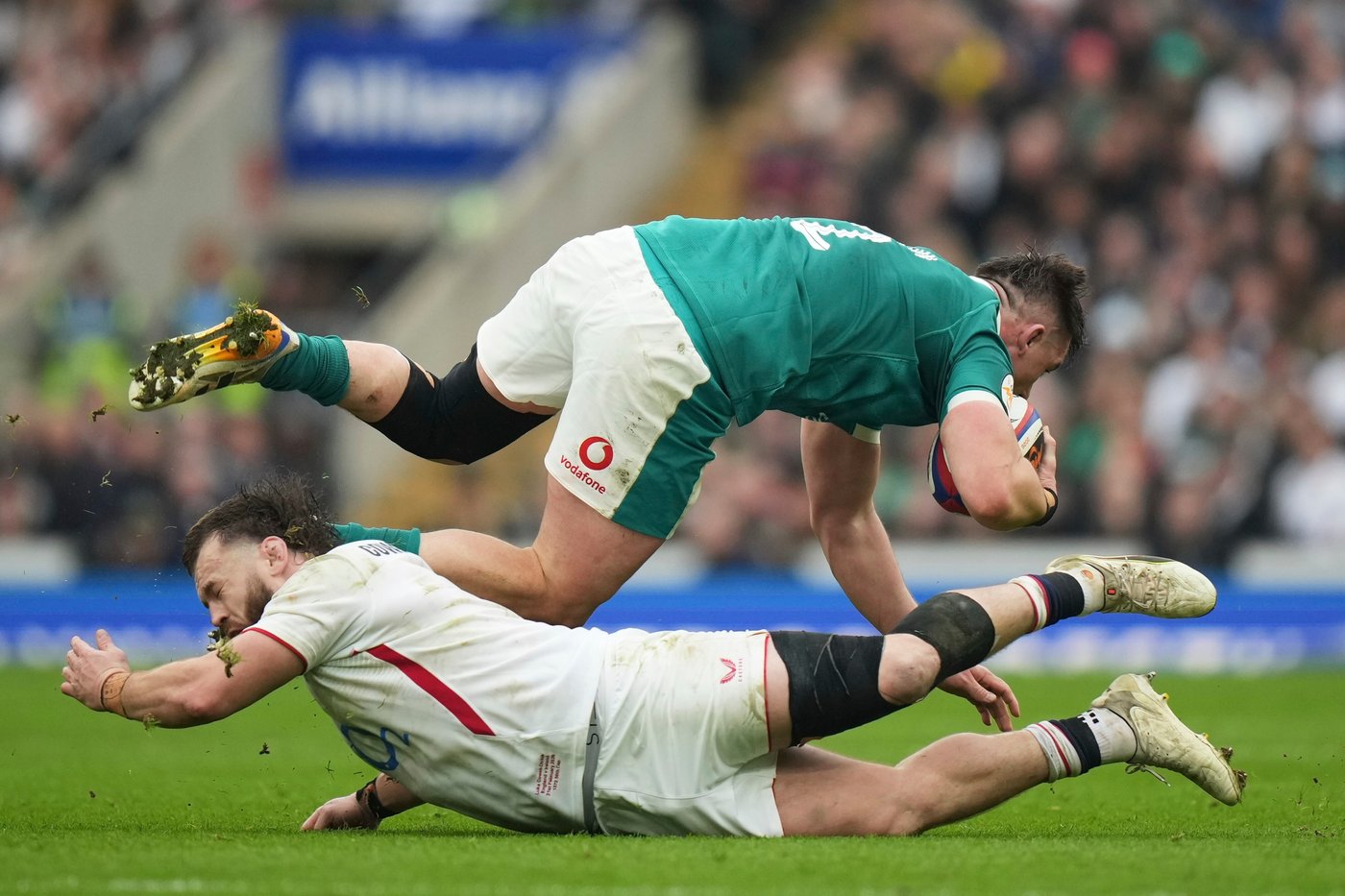 Ireland stuns England at Twickenham in a 42-21 rout and revives Six Nations hopes | iNFOnews.ca Ireland stuns England at Twickenham in a 42-21 rout and revives Six Nations hopes | iNFOnews.ca