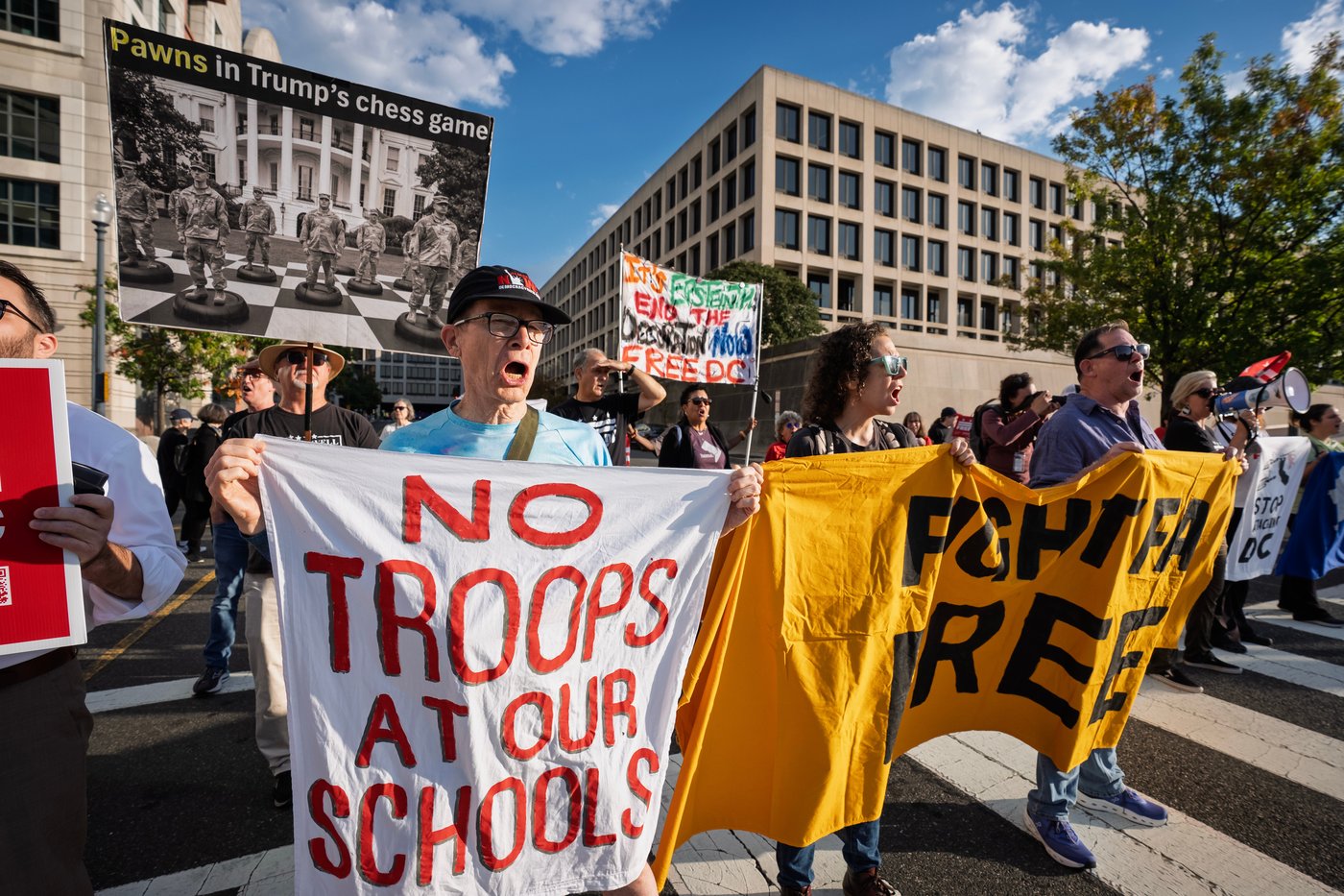 Appeals court judges question the government about Trump's DC National Guard deployment | iNFOnews.ca