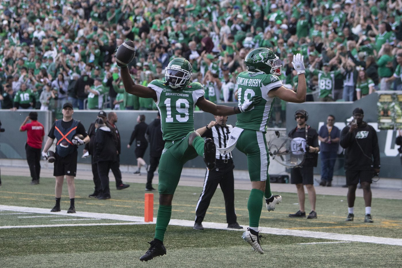 Emilus scores three TDs, Roughriders rally in final minute to edge Lions 31-27 | iNFOnews.ca
