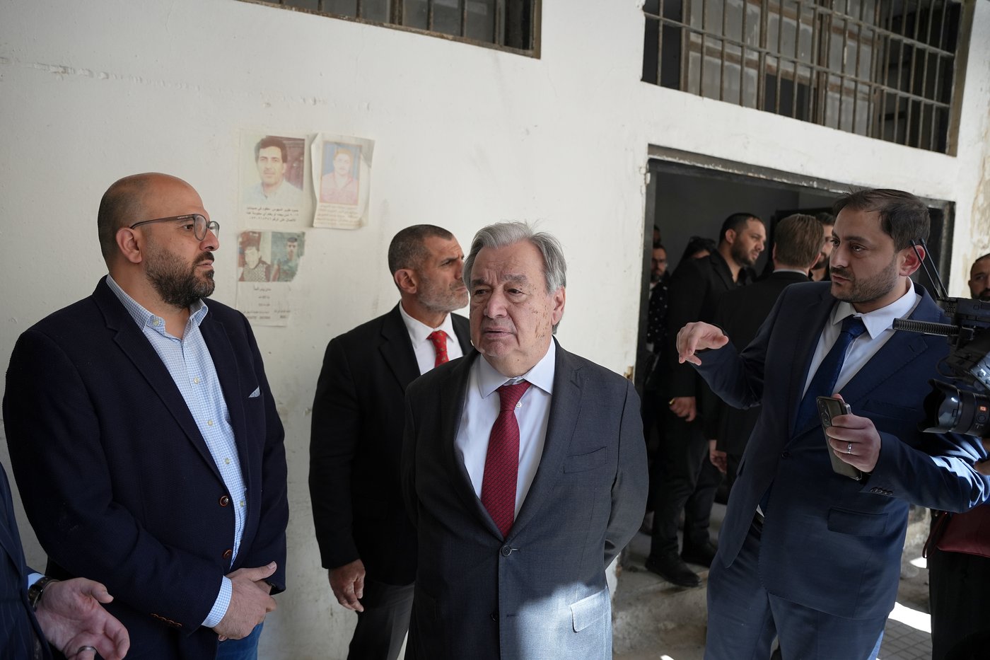 The UN chief on a visit to Damascus urges the international community to support Syrian people | iNFOnews.ca The UN chief on a visit to Damascus urges the international community to support Syrian people | iNFOnews.ca