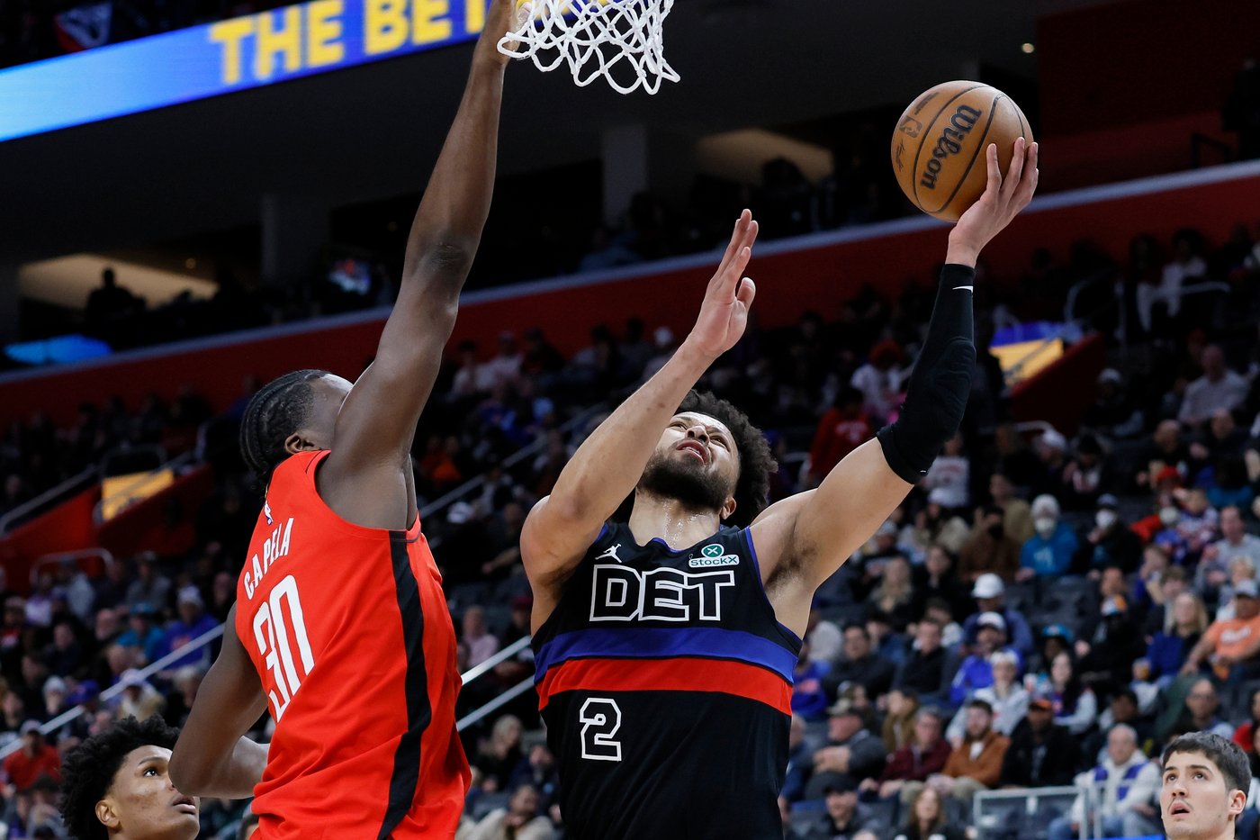 Kevin Durant's 32 points helps Houston Rockets end Detroit Pistons' 4-game winning streak | iNFOnews.ca