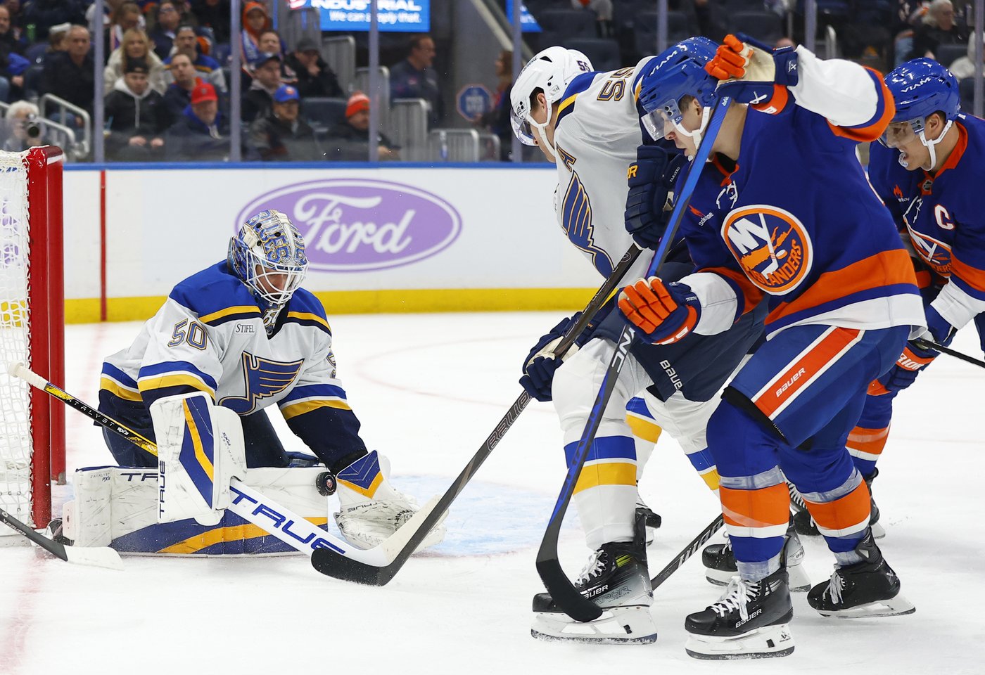 Jordan Binnington shuts out Devils and sets a Blues franchise record with his 152nd victory | iNFOnews.ca Jordan Binnington shuts out Devils and sets a Blues franchise record with his 152nd victory | iNFOnews.ca