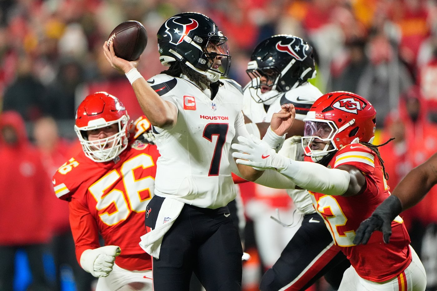 Texans stifle Patrick Mahomes and Chiefs in 20-10 victory to keep pace in AFC South race | iNFOnews.ca