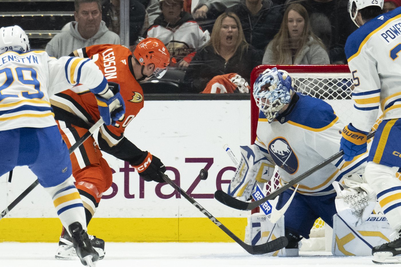Jiri Kulich's goal in overtime gives Sabres a 3-2 victory over Ducks | iNFOnews.ca