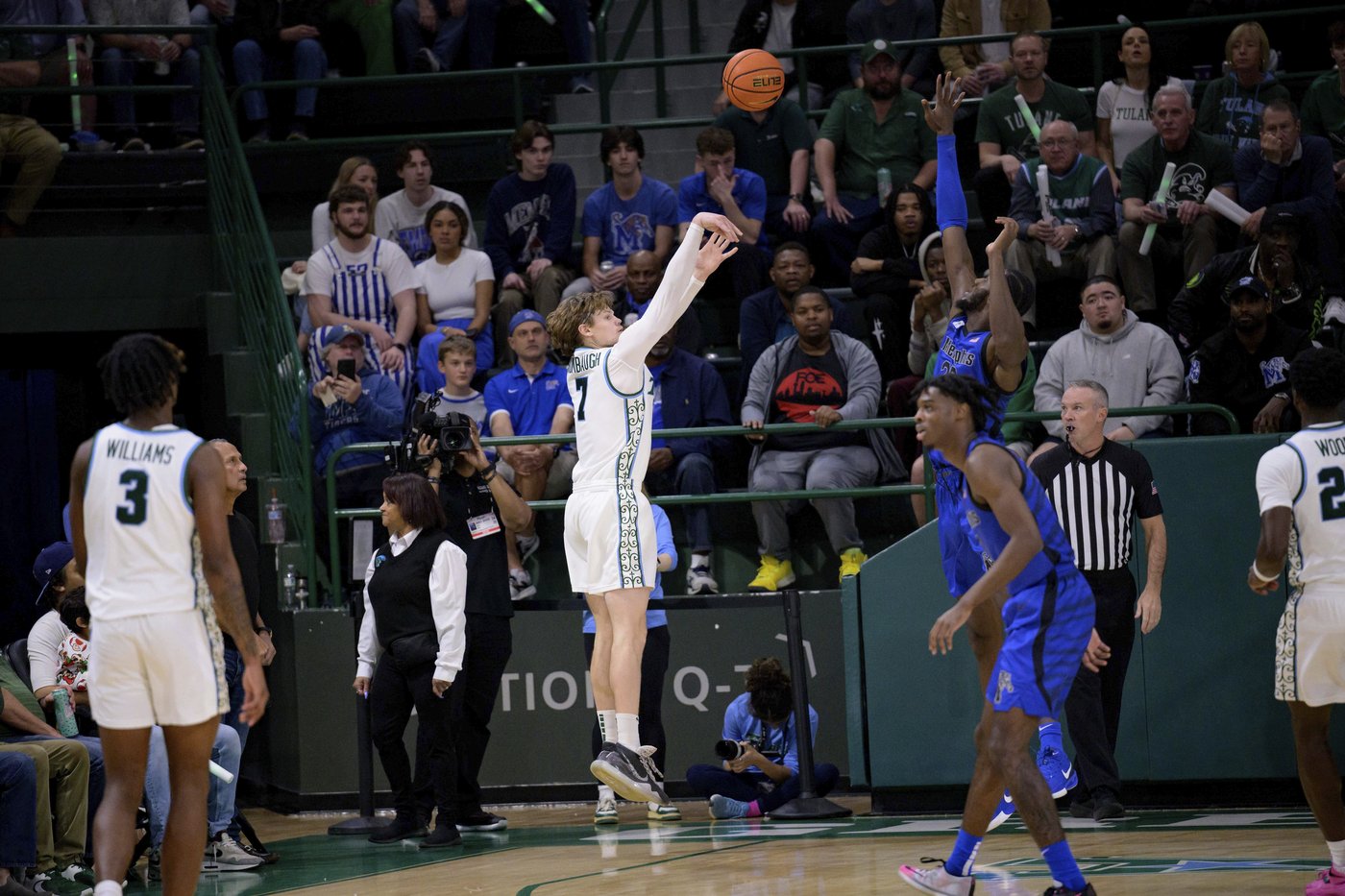 Dain Dainja, Colby Rogers help No. 19 Memphis pull away for 68-56 win over Tulane | iNFOnews.ca