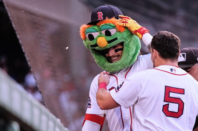 Durbin hits grand slam and Abreu goes deep twice as streaking Red Sox rout White Sox 14-2 | iNFOnews.ca