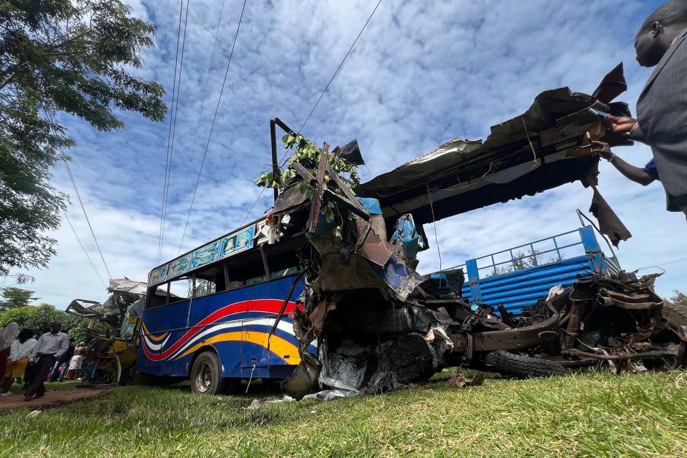 More than 40 people killed in a crash of buses and other vehicles in western Uganda | iNFOnews.ca More than 40 people killed in a crash of buses and other vehicles in western Uganda | iNFOnews.ca