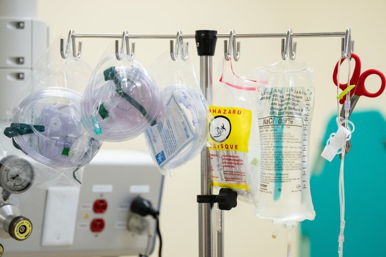 Report says wait times in Quebec emergency rooms were 11 minutes shorter last year | iNFOnews.ca