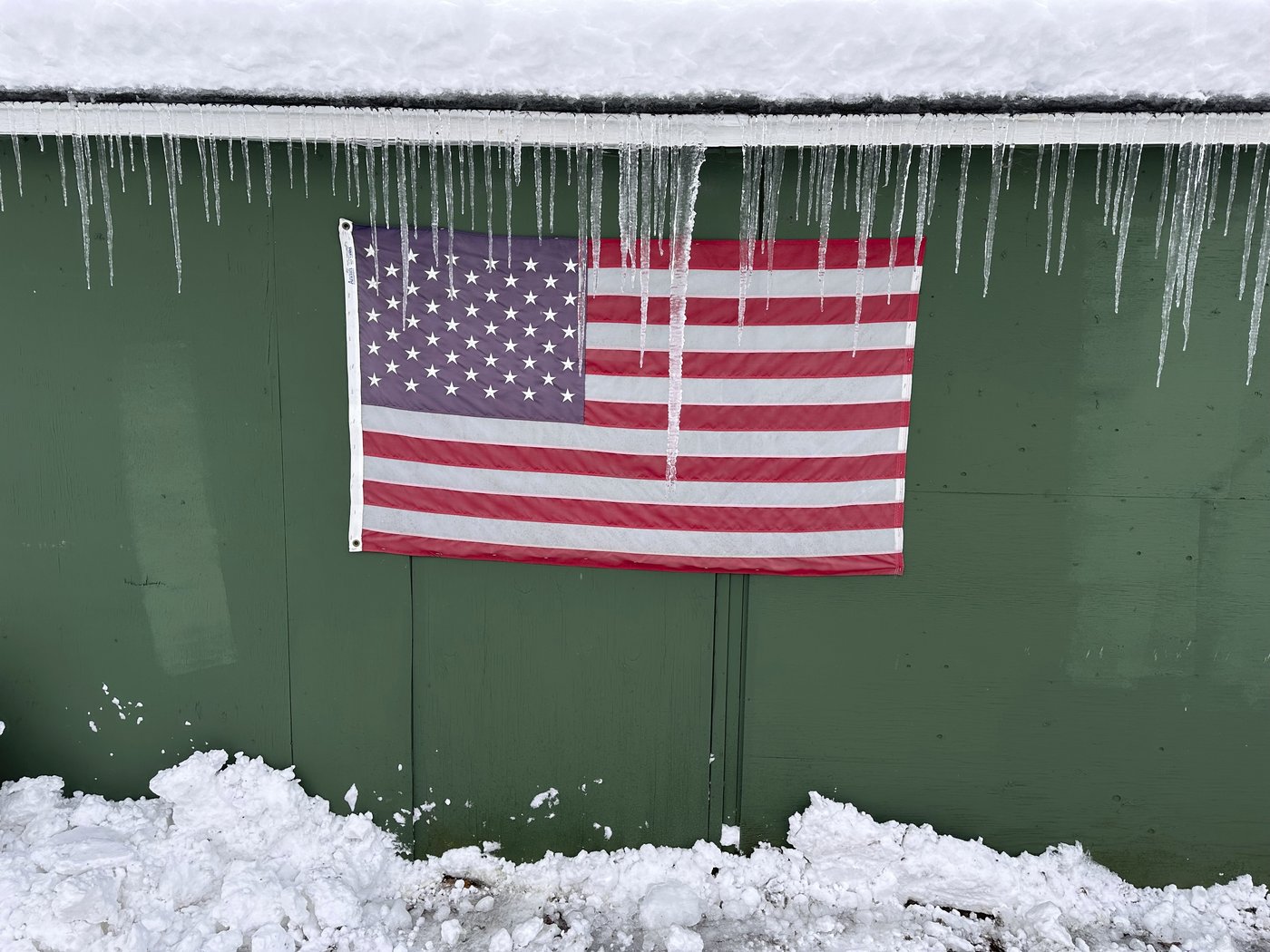 Great Lakes region faces more snow after weekend of harsh holiday weather | iNFOnews.ca