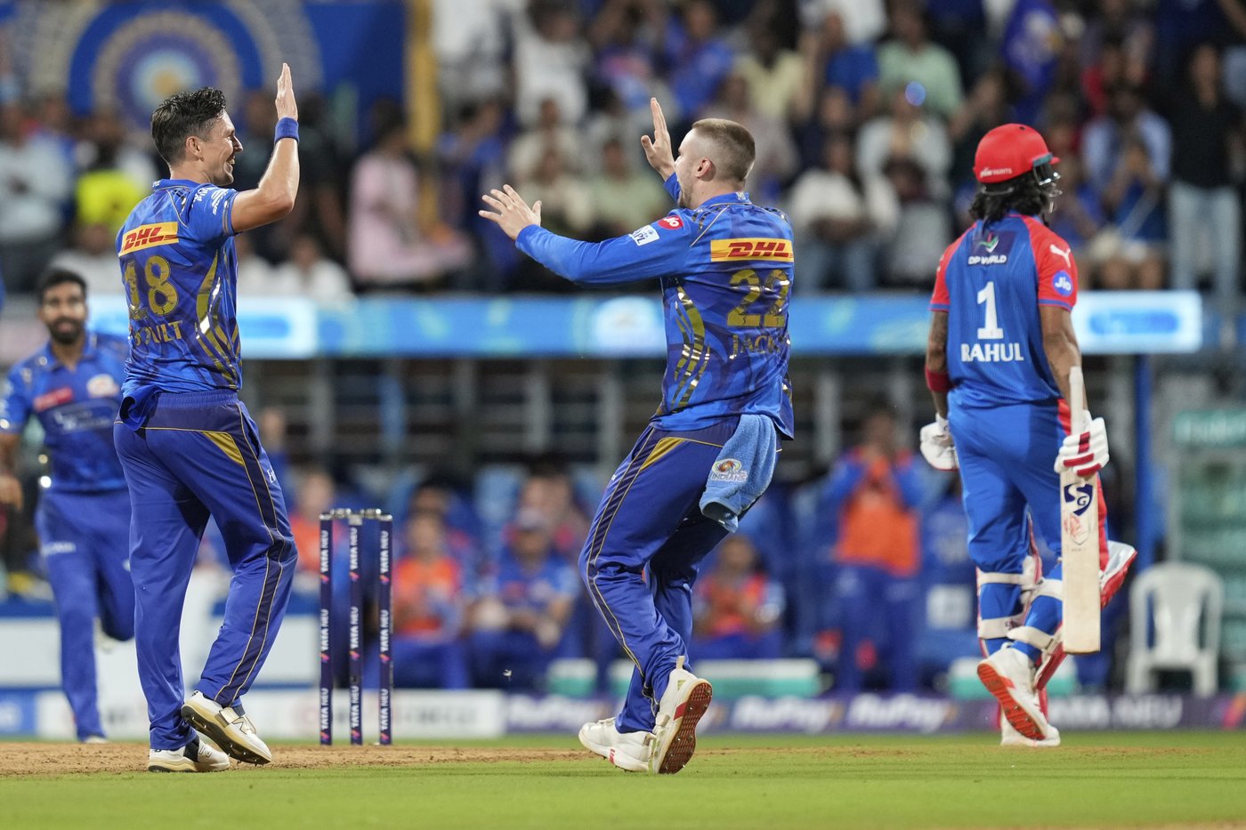 Mumbai Indians seal the final IPL playoffs spot with 59-run win over Delhi | iNFOnews.ca