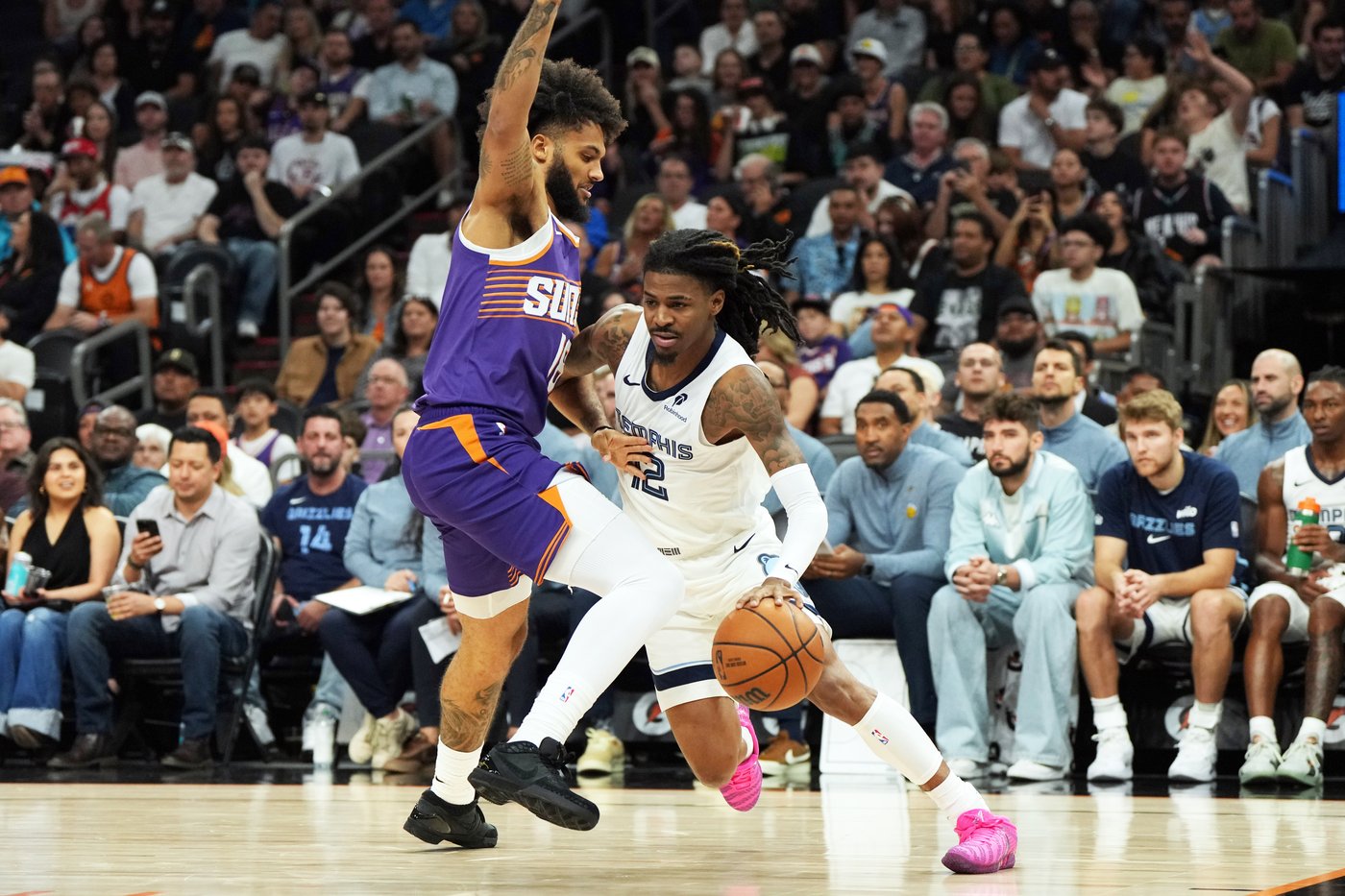 Ja Morant's jumper with 7.6 seconds left lifts Grizzlies over the Suns 114-113 | iNFOnews.ca