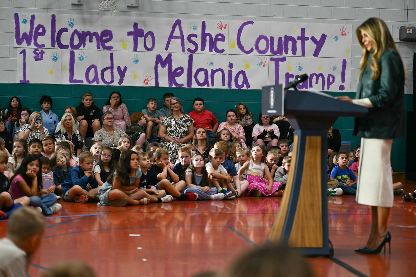 As AI debate flares, Melania Trump touts the technology as she tours North Carolina school | iNFOnews.ca As AI debate flares, Melania Trump touts the technology as she tours North Carolina school | iNFOnews.ca