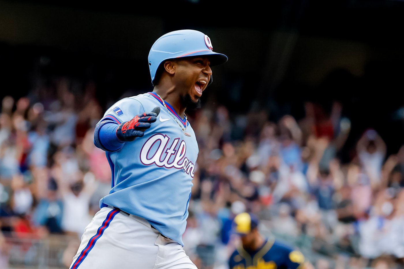 Ozzie Albies hits 2 homers, including walk-off shot in 9th, to lift Braves past Brewers 4-3 | iNFOnews.ca Ozzie Albies hits 2 homers, including walk-off shot in 9th, to lift Braves past Brewers 4-3 | iNFOnews.ca