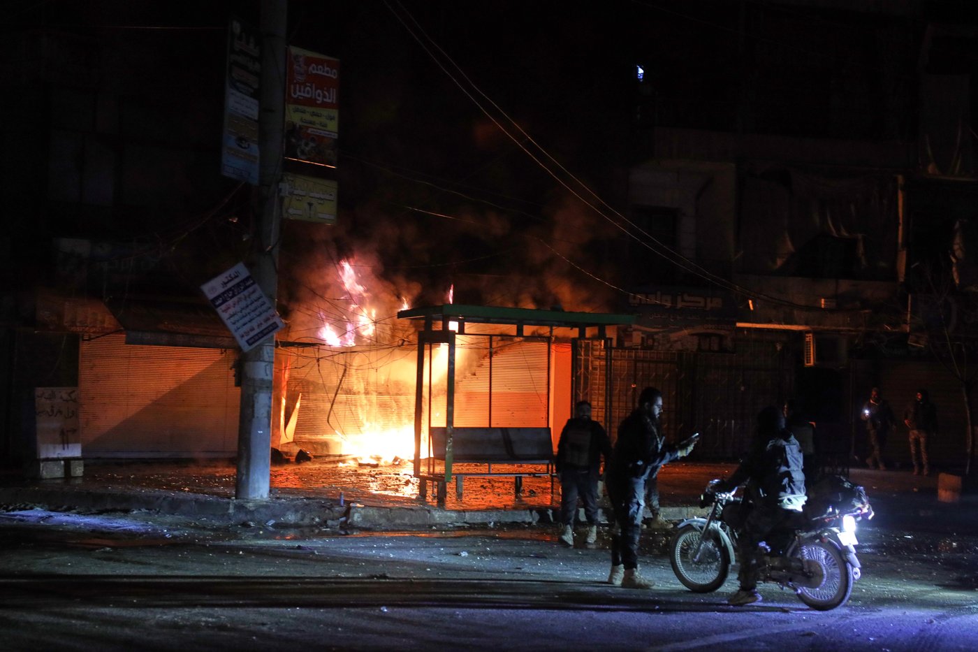 Photos of Syrians fleeing violence in Aleppo as shelling leaves heavy damage | iNFOnews.ca