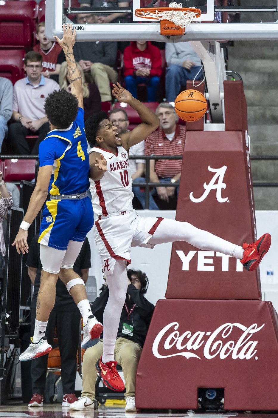 Holloway, No. 5 Alabama overwhelm South Dakota State with 19 3-pointers in 105-82 victory | iNFOnews.ca