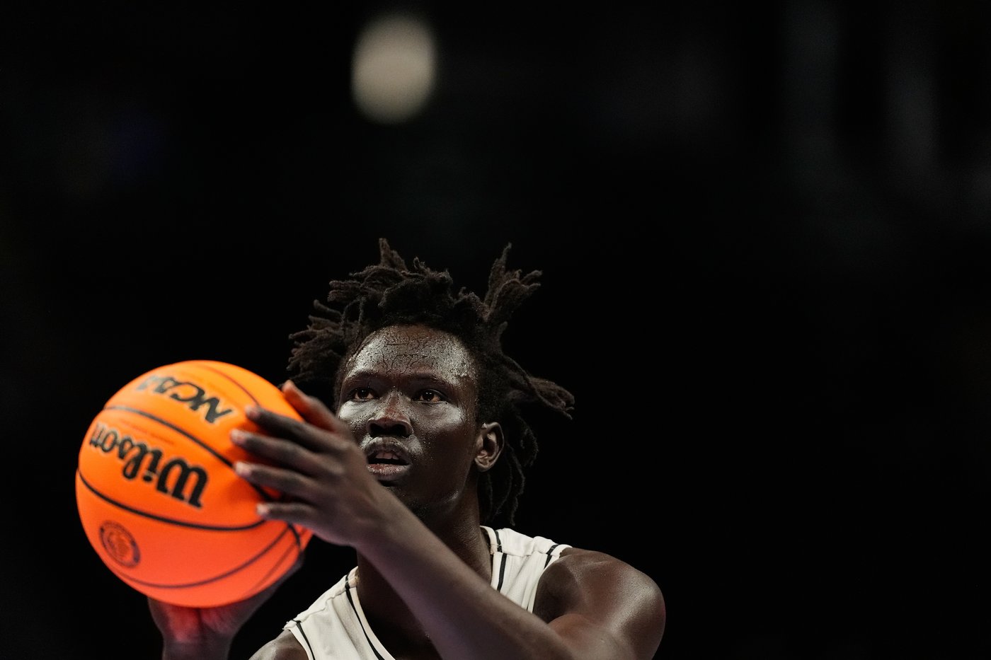 UCF rallies past Cincinnati 66-65 in OT to reach the Big 12 Tournament quarterfinals | iNFOnews.ca UCF rallies past Cincinnati 66-65 in OT to reach the Big 12 Tournament quarterfinals | iNFOnews.ca