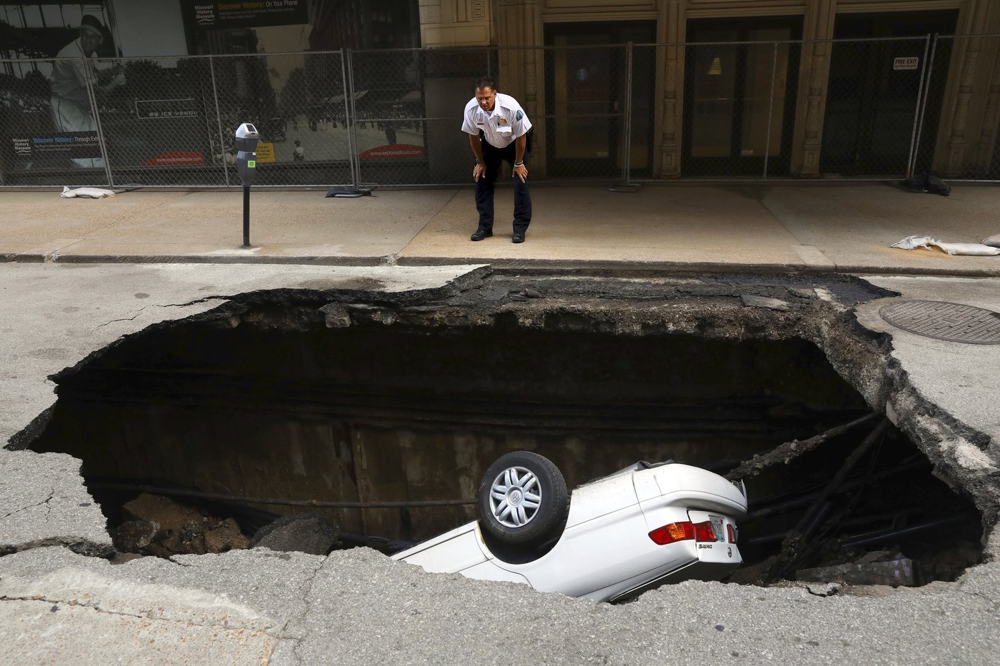 What to know about sinkholes after a Pennsylvania woman may have disappeared into one | iNFOnews.ca