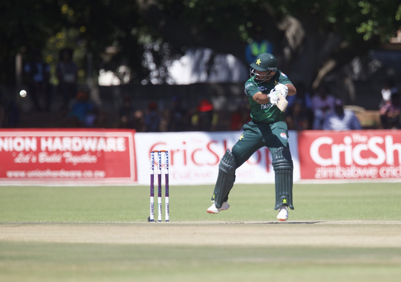 Spinners propel Pakistan to emphatic 57-run win over Zimbabwe in 1st T20 | iNFOnews.ca