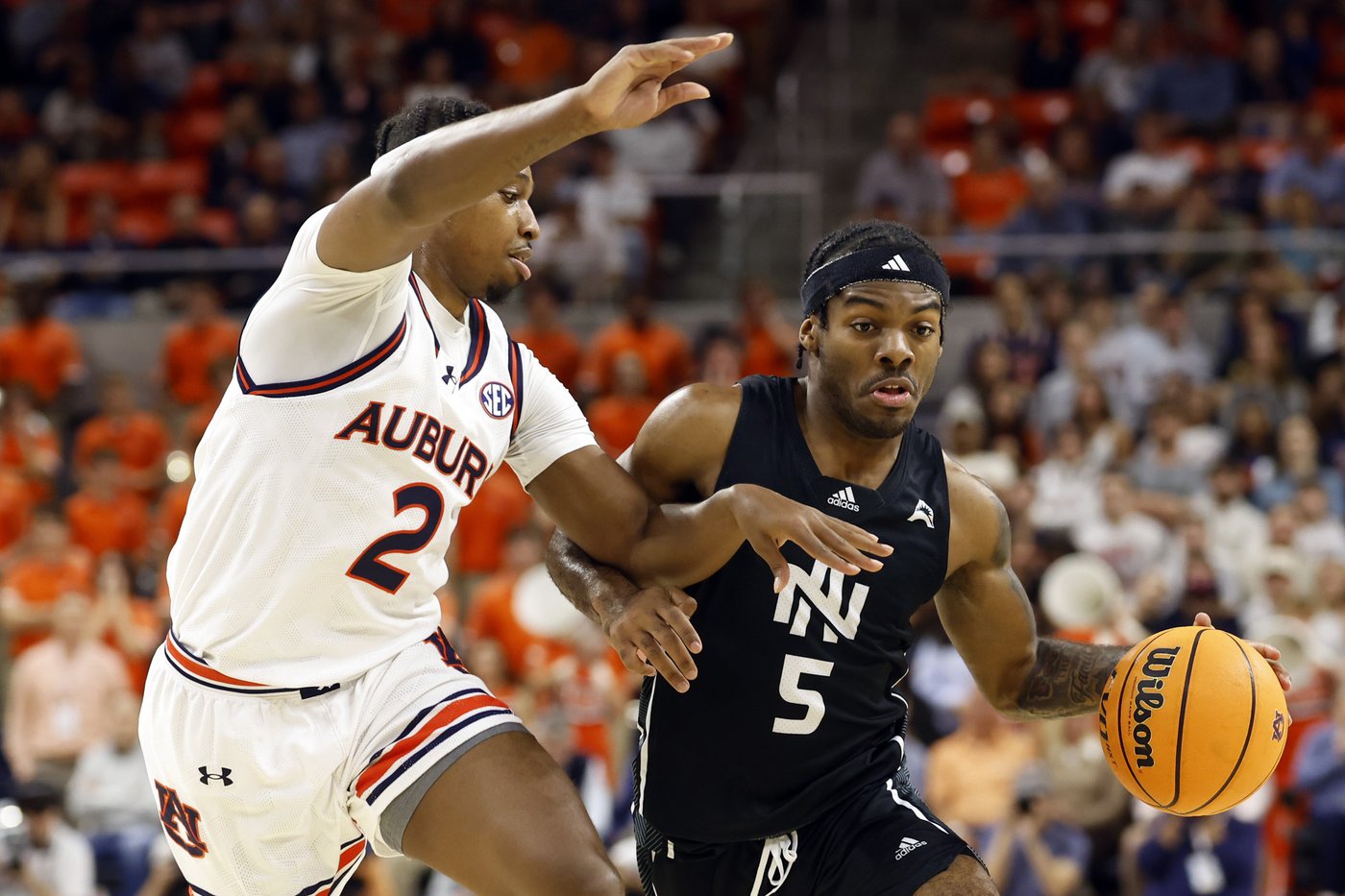 Broome has 30 points and 17 rebounds to lead No. 4 Auburn past North Alabama 102-69 | iNFOnews.ca