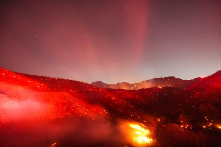 Hot, windy weather stoke brush fires spark in Southern California, power turned off for many | iNFOnews.ca