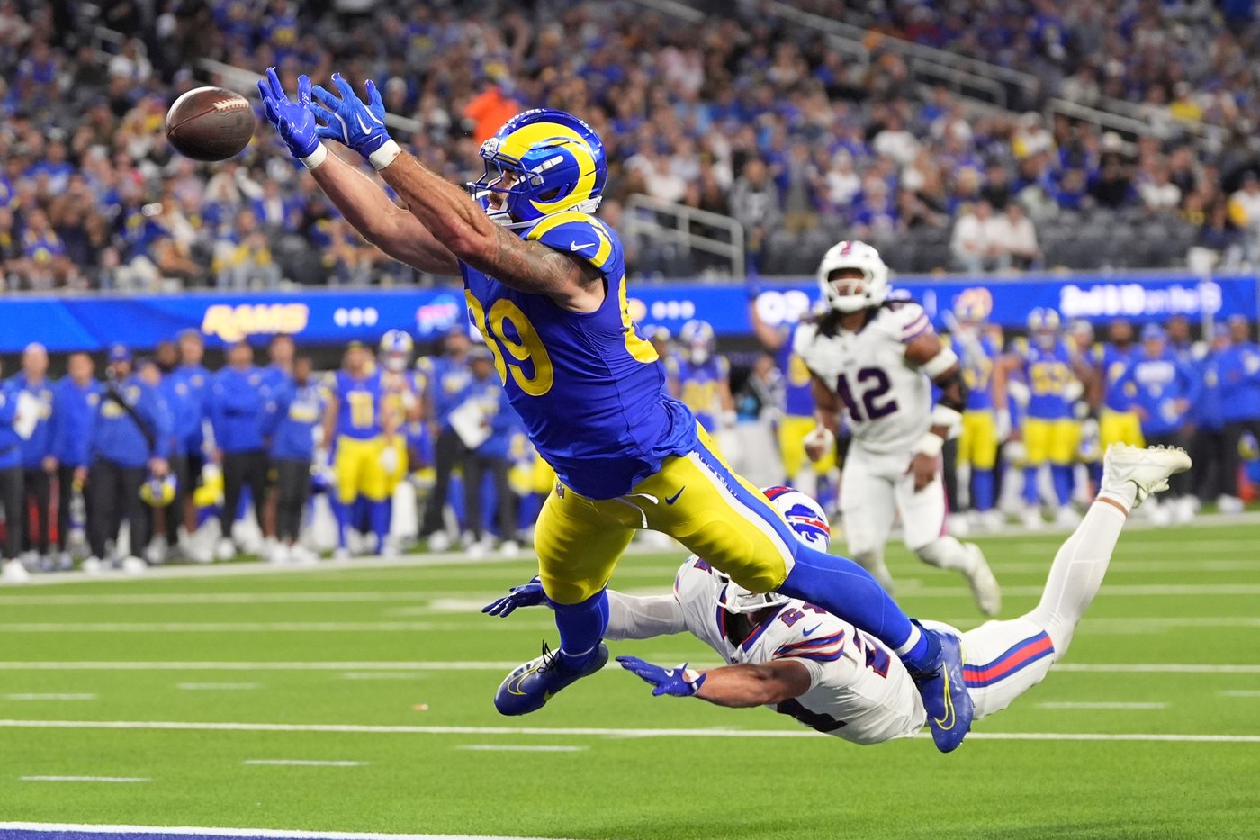 Josh Allen racks up 331 yards and Bills outlast Rams with help from blocked FG for 37-34 win in OT | iNFOnews.ca