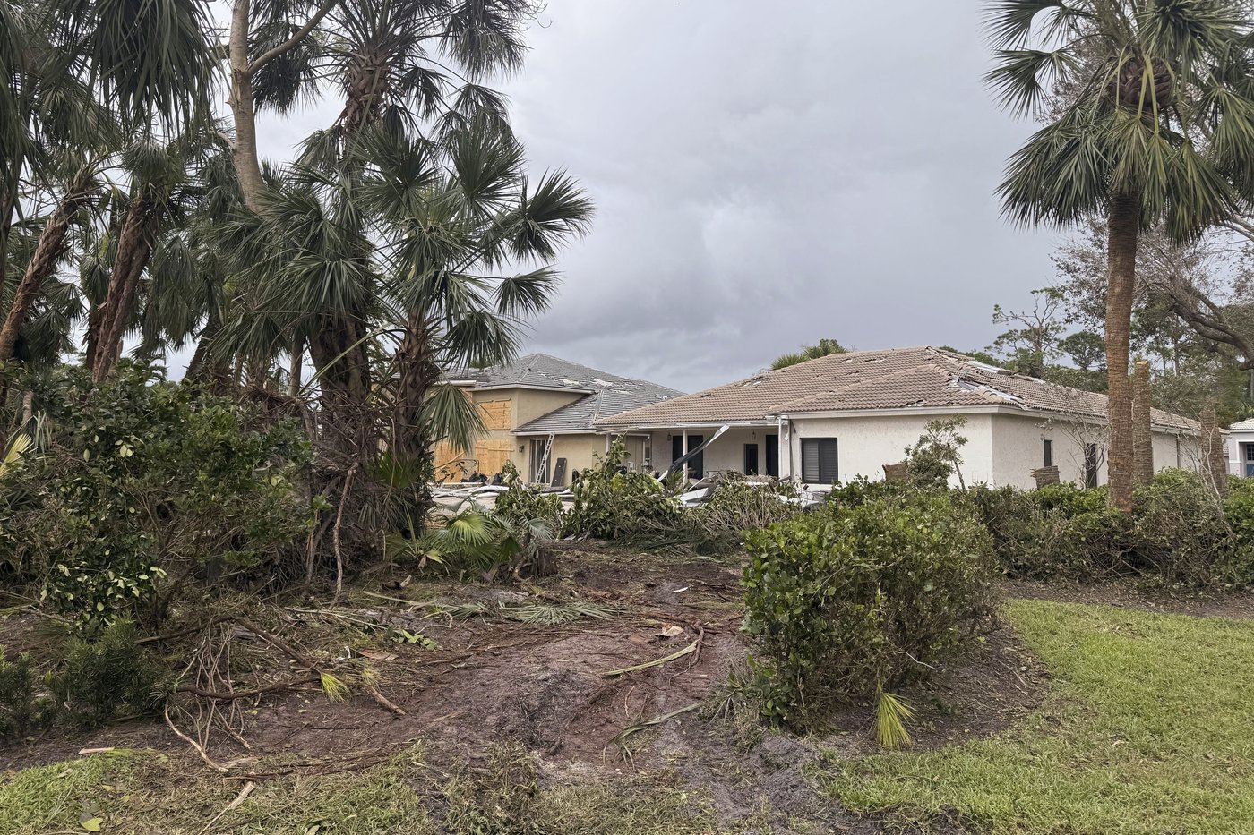 Far from where Hurricane Milton hit, tornadoes wrought unexpected damage | iNFOnews.ca