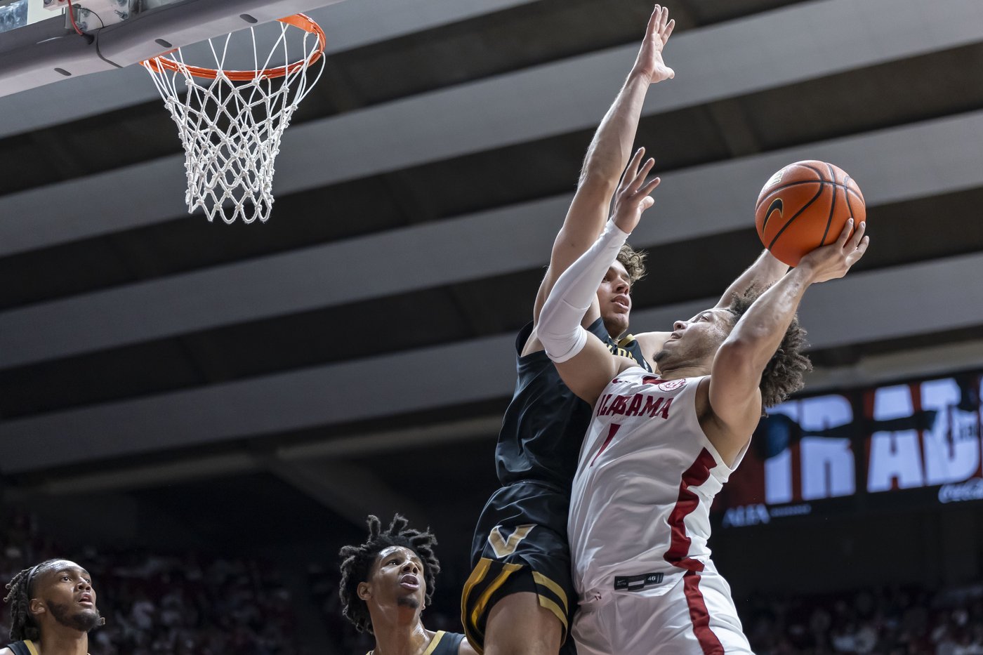 Alabama top scorer Sears held scoreless, sits entire 2nd half; Oats points to defense | iNFOnews.ca Alabama top scorer Sears held scoreless, sits entire 2nd half; Oats points to defense | iNFOnews.ca