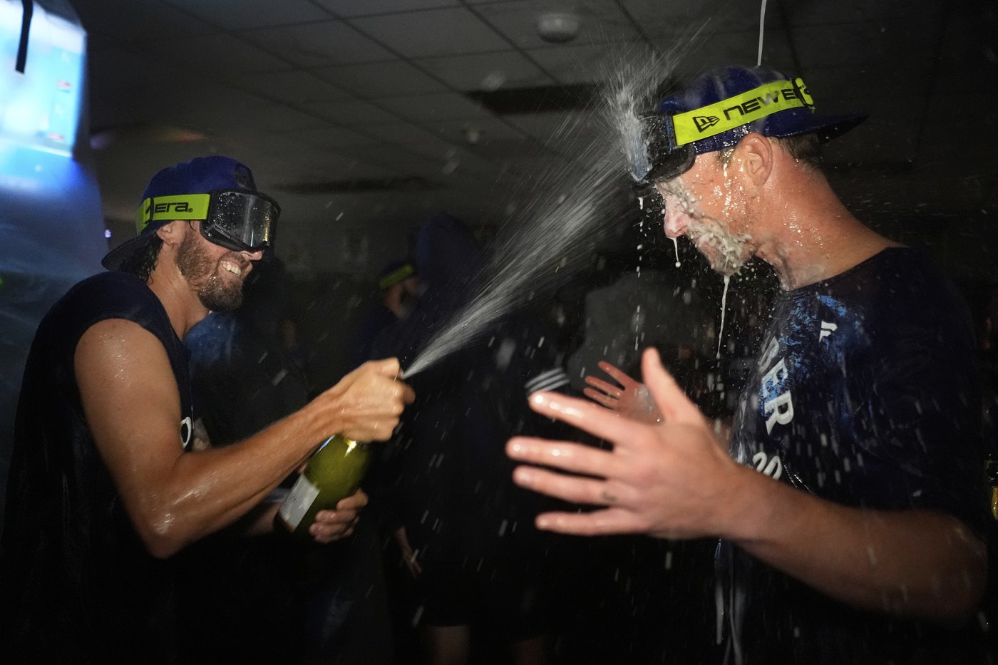 Blue Jays are 1st AL team to clinch playoff spot; best record in league, East title still in play | iNFOnews.ca