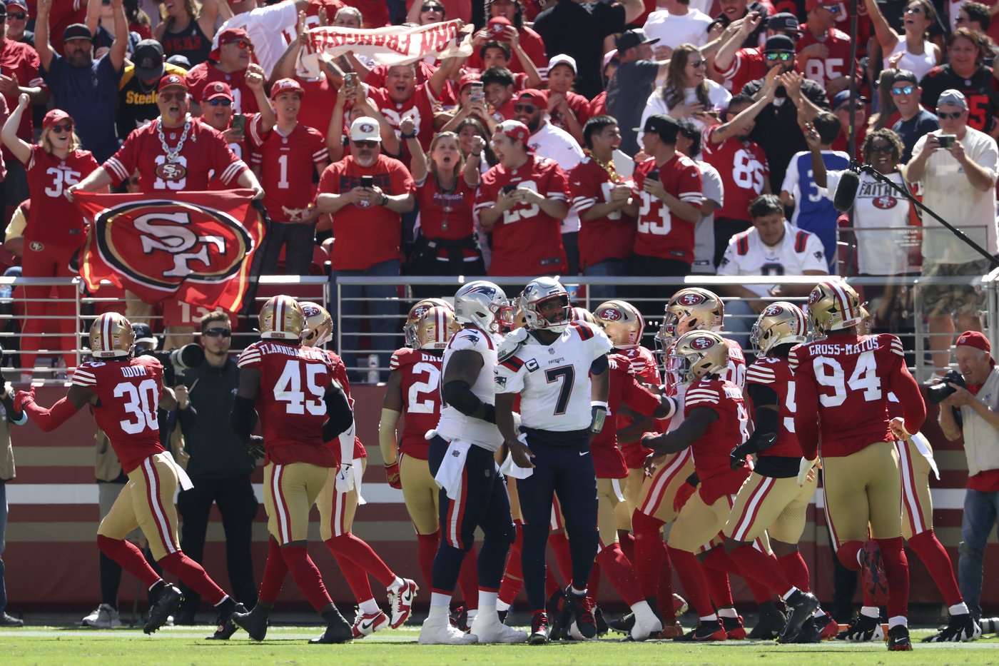 Another poor passing day for the Patriots leads to more questions about when Drake Maye will start | iNFOnews.ca