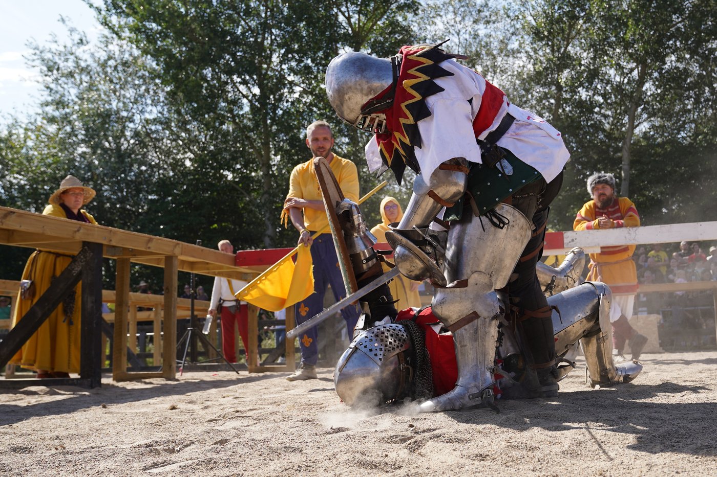With swords, axes and shields, fighters go head-to-head in medieval combat world championship | iNFOnews.ca With swords, axes and shields, fighters go head-to-head in medieval combat world championship | iNFOnews.ca