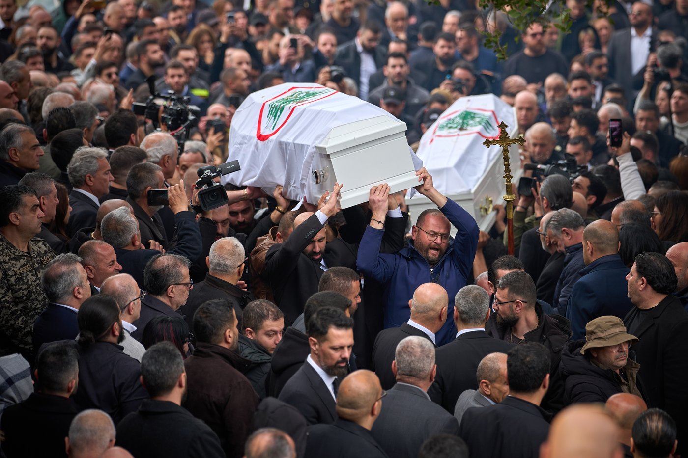 Lebanon buries a Christian official killed in an Israeli strike as anti-Hezbollah anger surges | iNFOnews.ca Lebanon buries a Christian official killed in an Israeli strike as anti-Hezbollah anger surges | iNFOnews.ca