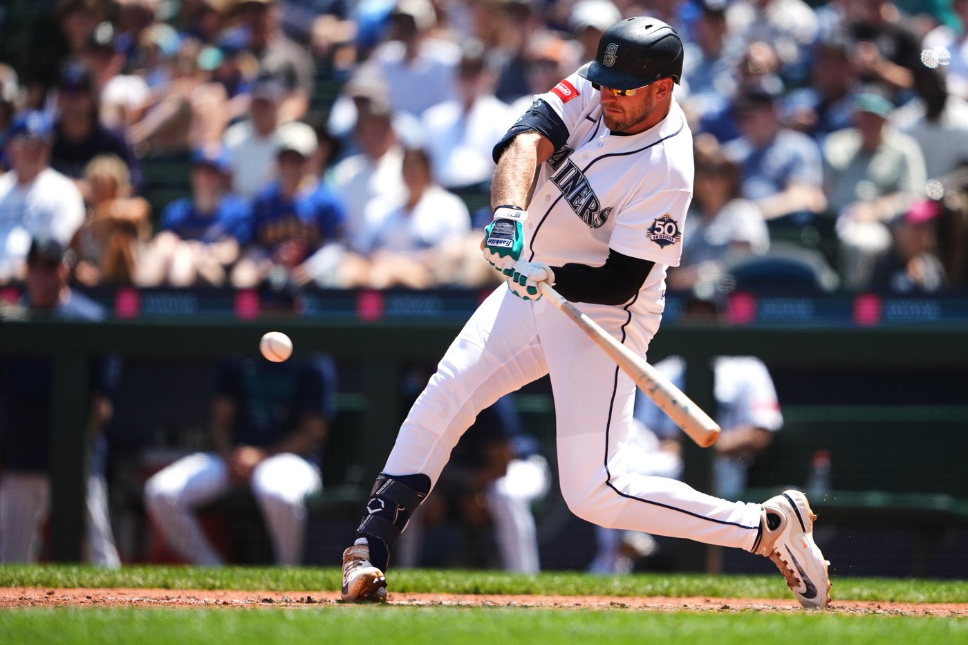 Mariners place outfielder Luke Raley on the injured list with left forearm strain | iNFOnews.ca