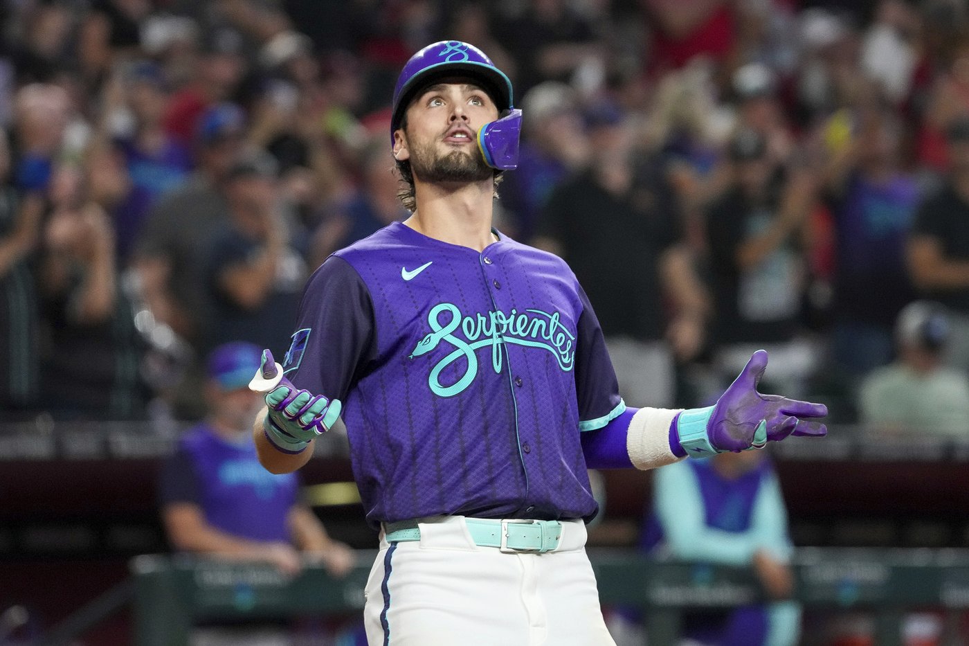 Gurriel, Perdomo each homer, drive in 3 runs in the Diamondbacks' 10-1 win over the Reds | iNFOnews.ca