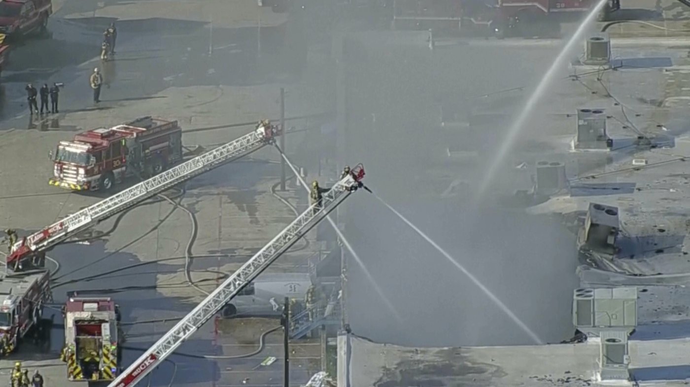 Hundreds of animals killed in Dallas shopping center fire | iNFOnews.ca