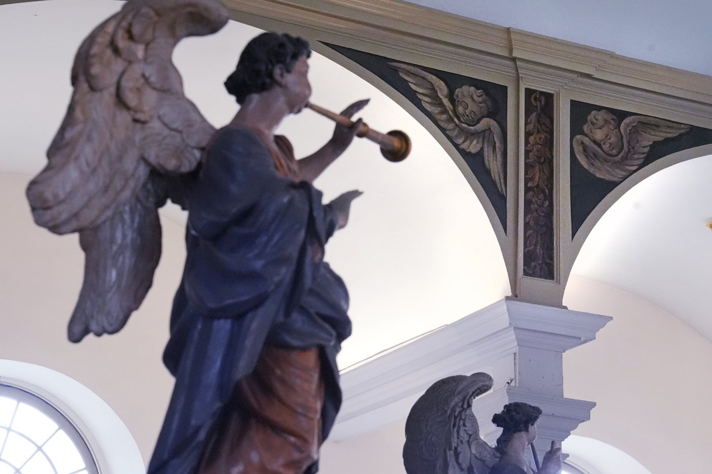 Centuries-old angels uncovered at Boston church made famous by Paul Revere | iNFOnews.ca