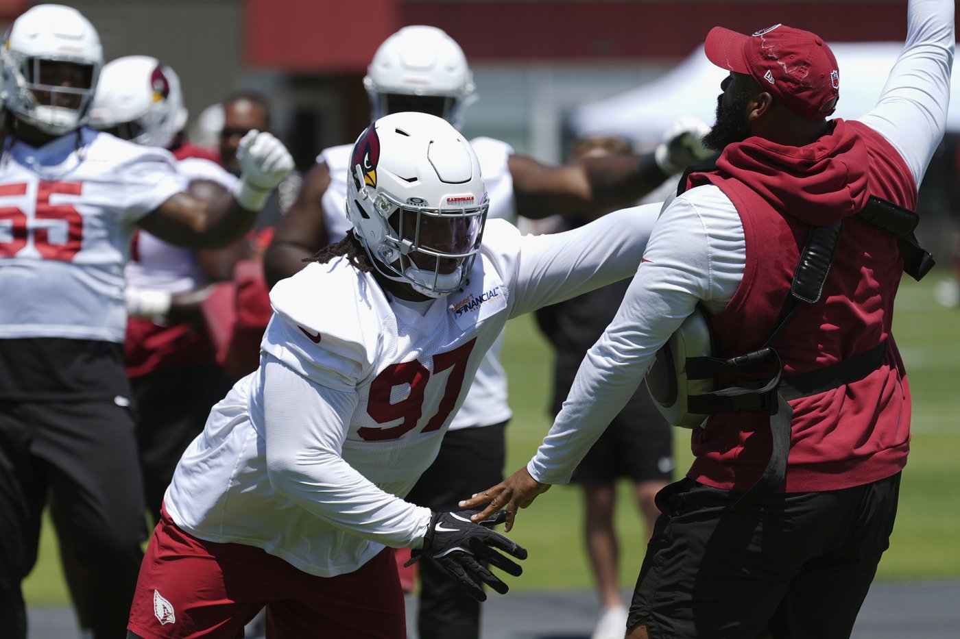 Cardinals rookie 1st-round pick DL Walter Nolen III will 'miss some time' because of a calf injury | iNFOnews.ca