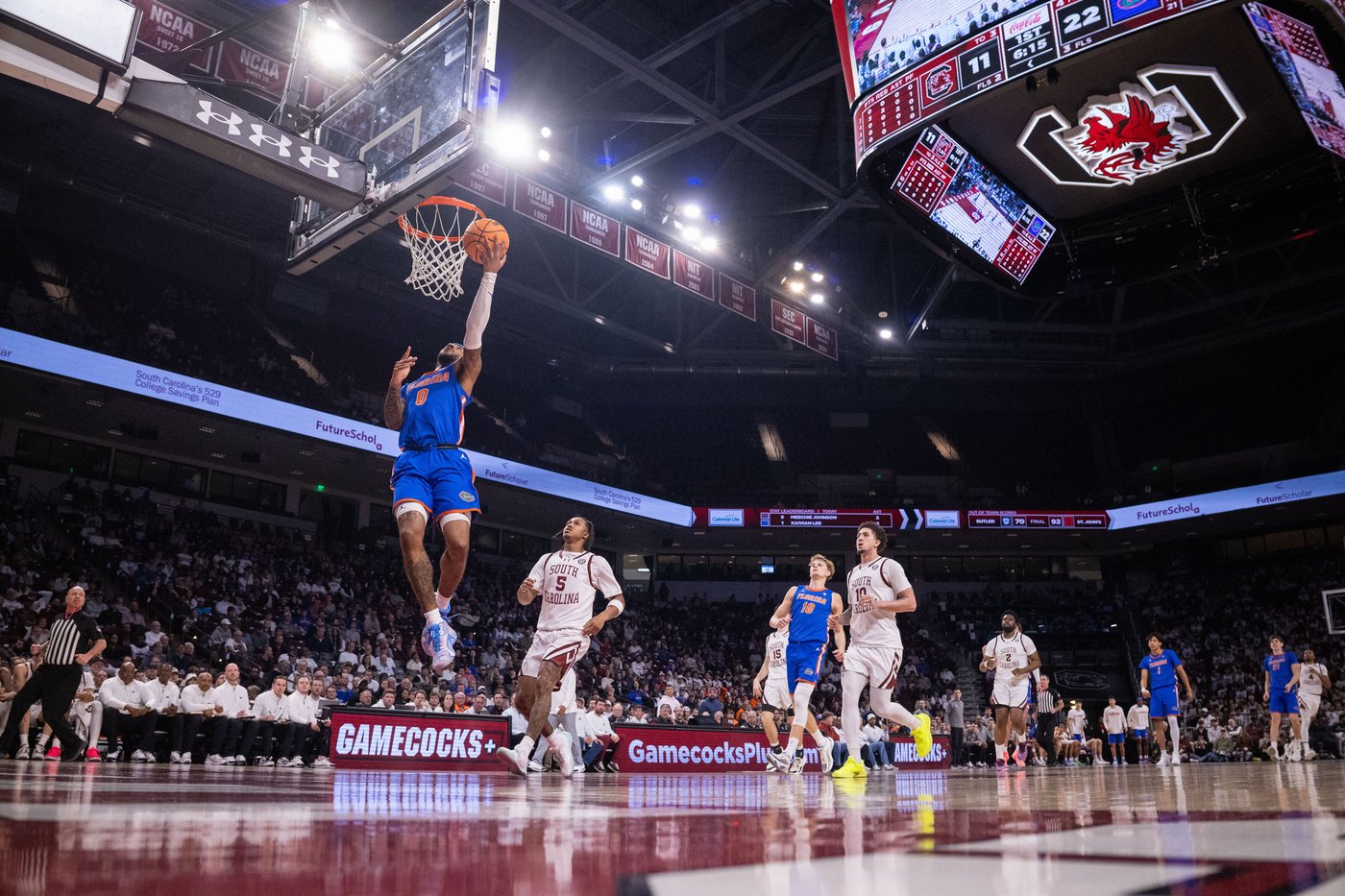 Thomas Haugh and Rueben Chinyelu lead No. 19 Florida to 95-48 win over South Carolina | iNFOnews.ca