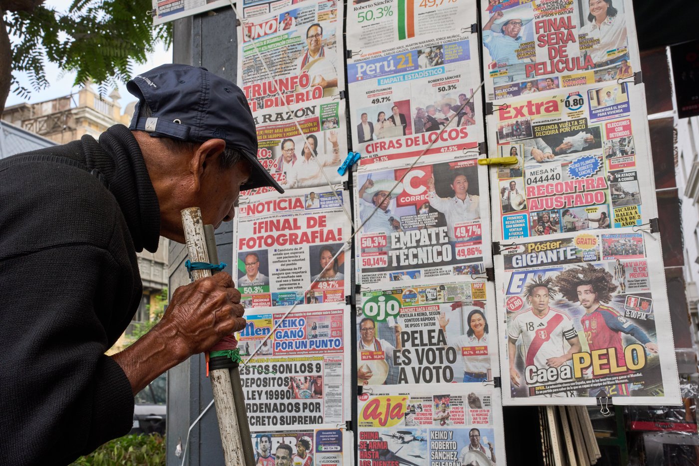 Peru's presidential runoff shows a razor-thin gap between candidates | iNFOnews.ca