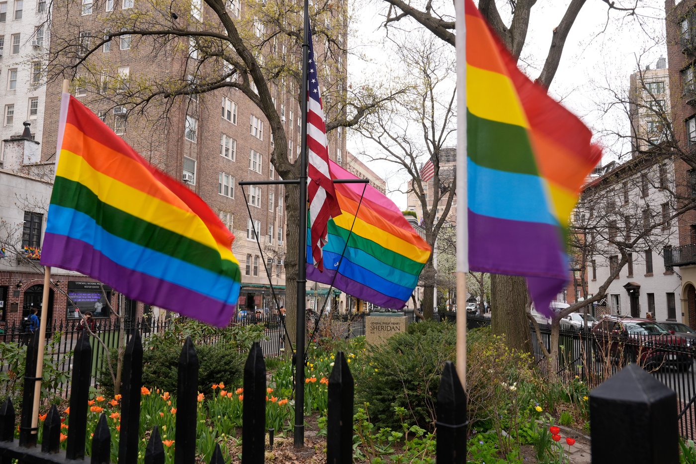Trump administration agrees to return rainbow Pride flag to New York’s Stonewall monument | iNFOnews.ca