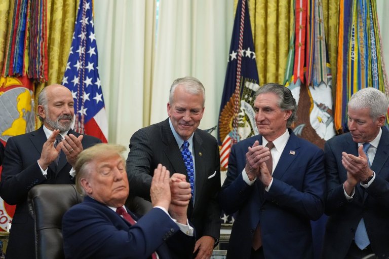 Trump is heading all the way to Alaska in a sign of just how close its Senate race may be | iNFOnews.ca