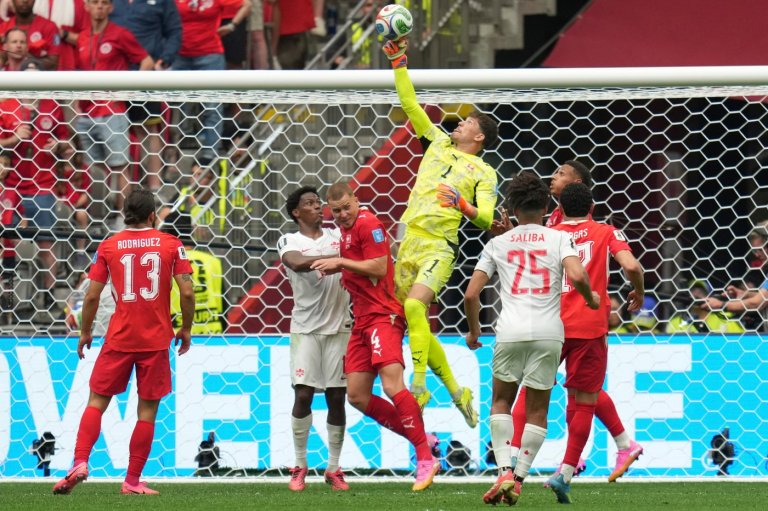 Switzerland wraps up first place in Group B at the World Cup with a 2-1 victory over Canada | iNFOnews.ca