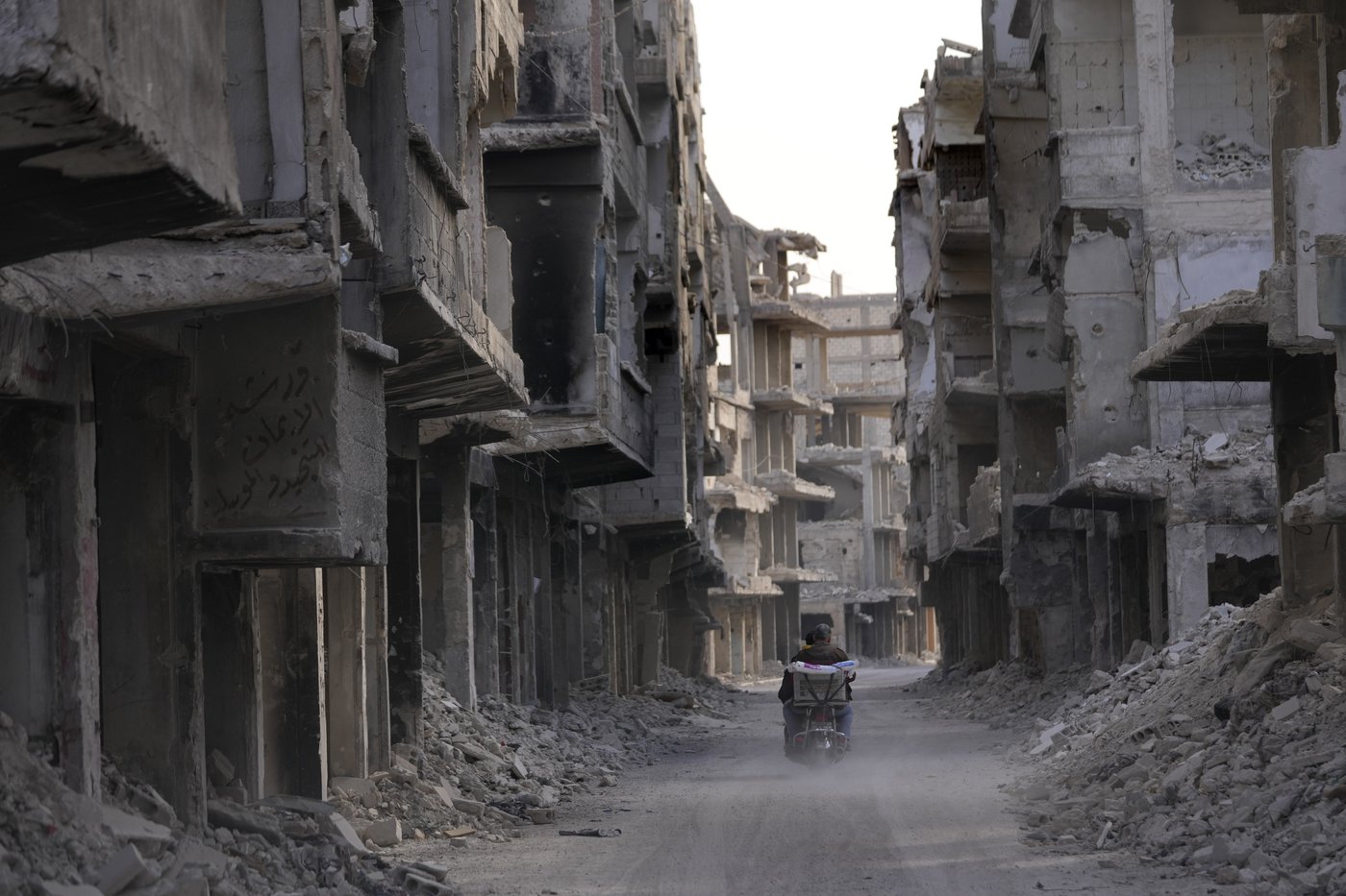 Palestinian refugees return to Yarmouk amid questions about their place in the new Syria | iNFOnews.ca