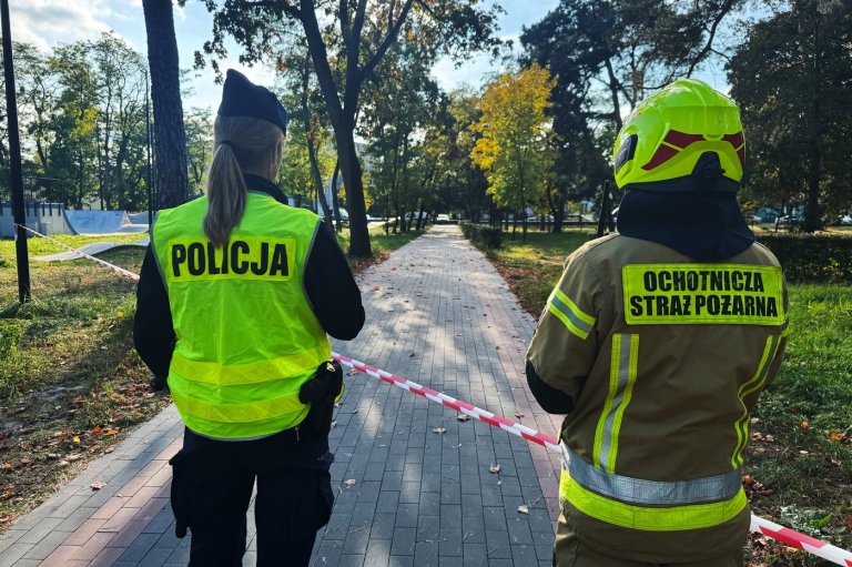 Police detain 76 and check 50,000 schools after 2 attacks shake Poland | iNFOnews.ca