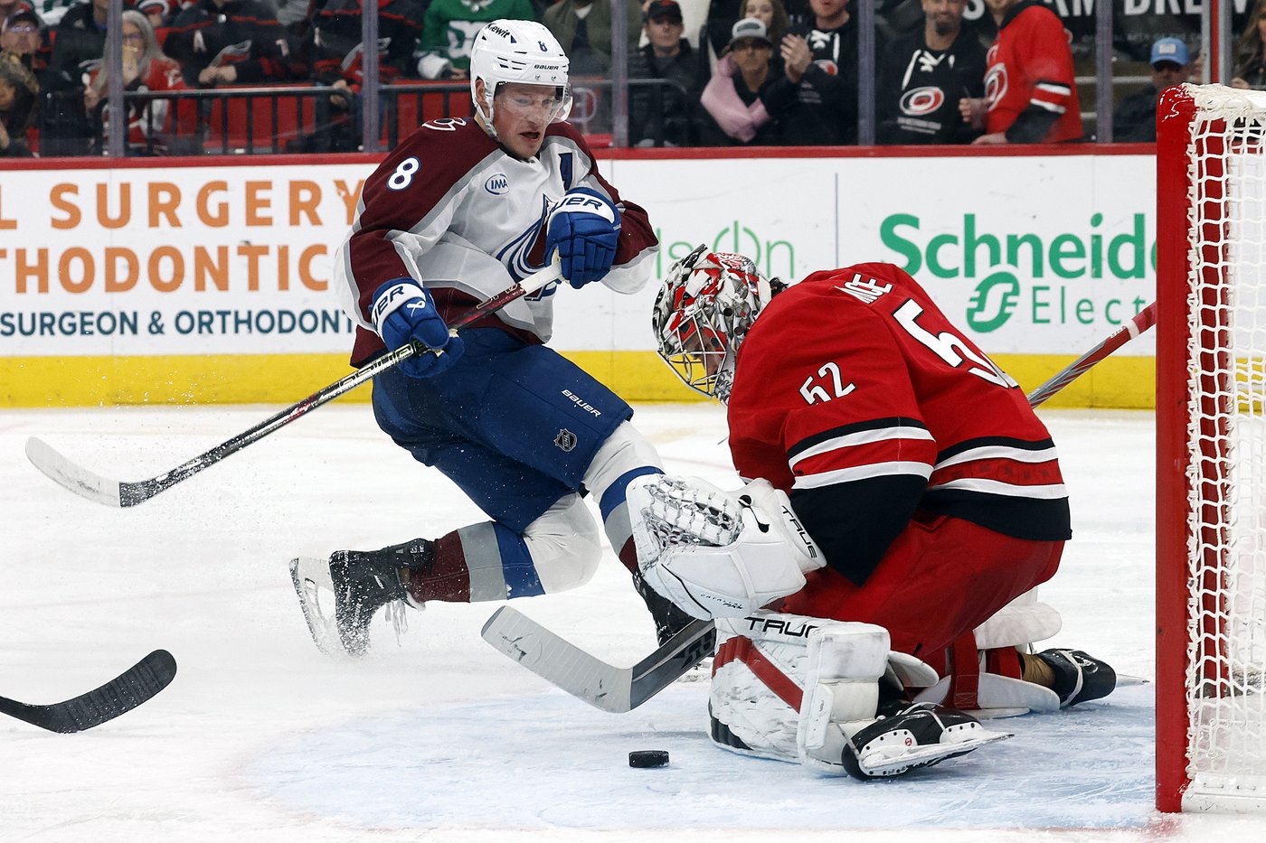 Necas, Svechnikov lead Hurricanes to 5-3 win over Avalanche | iNFOnews.ca