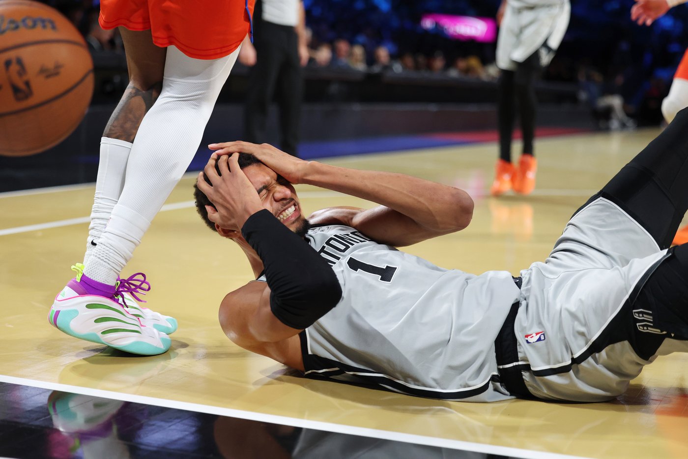 Spurs-Thunder game in Vegas showed a rivalry is here. Now they'll meet twice on Christmas week | iNFOnews.ca Spurs-Thunder game in Vegas showed a rivalry is here. Now they'll meet twice on Christmas week | iNFOnews.ca